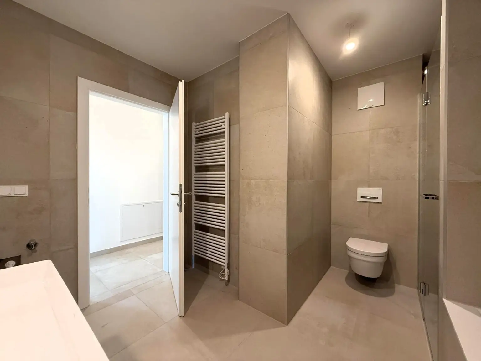 Moderne City-Wohnung im Erstbezug zur befristeten Miete // Modern city apartment on first occupancy for temporary rent //