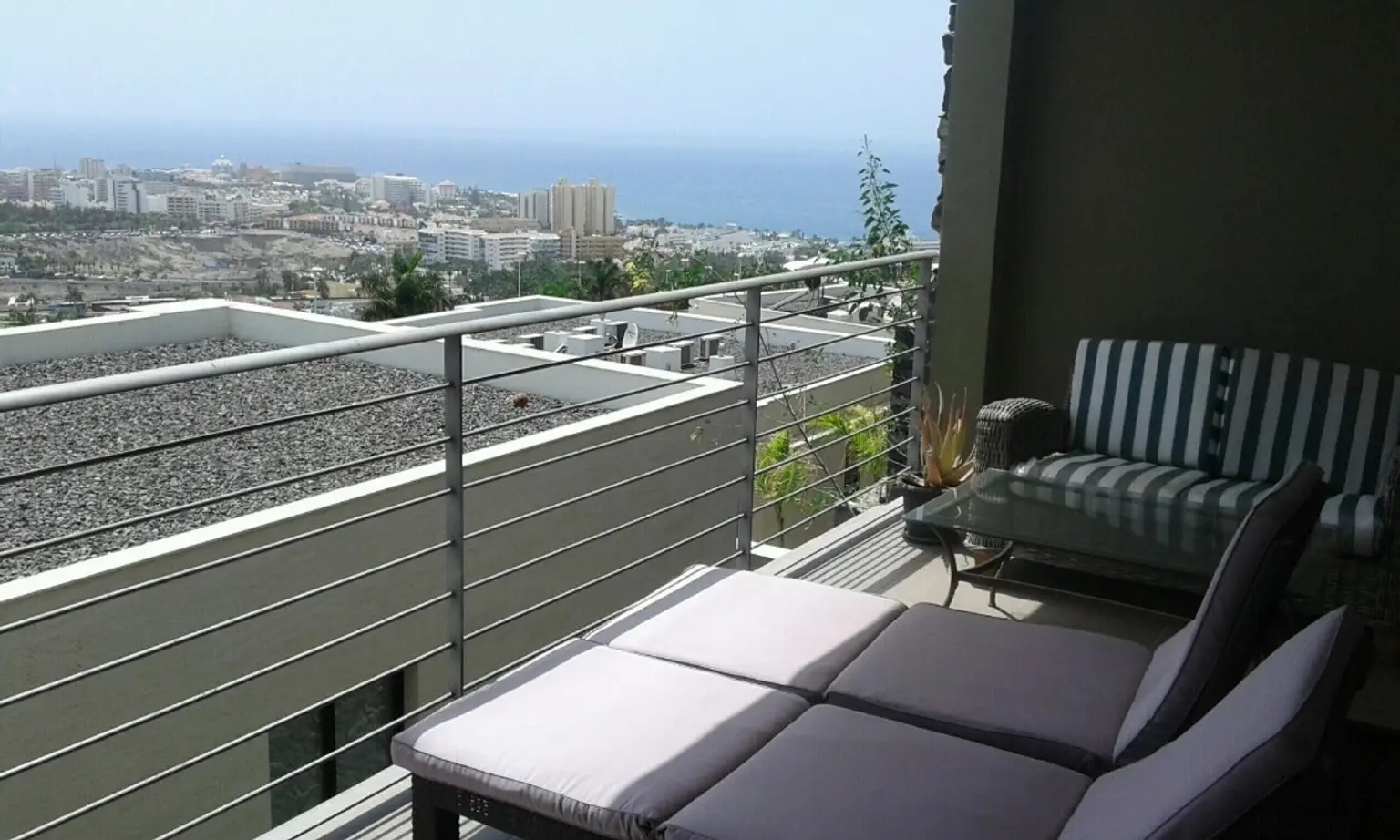 Two-bedroom apartment with sea views