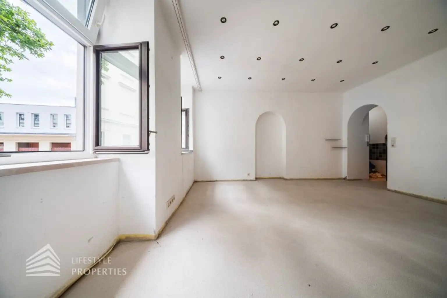 Geschäftslokal mit Lager direkt am Karmelitermarkt – ca. 46 m² im historischen Wiener Stilaltbau by Lifestyle Properties