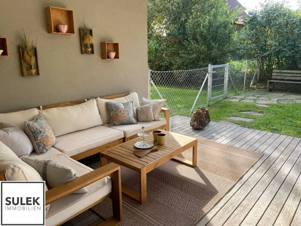 Attersee am Attersee: 2,5 Zimmer-Gartenwohnung mit Pool & Golfplatznähe – 250m zum Attersee | Jahresmiete