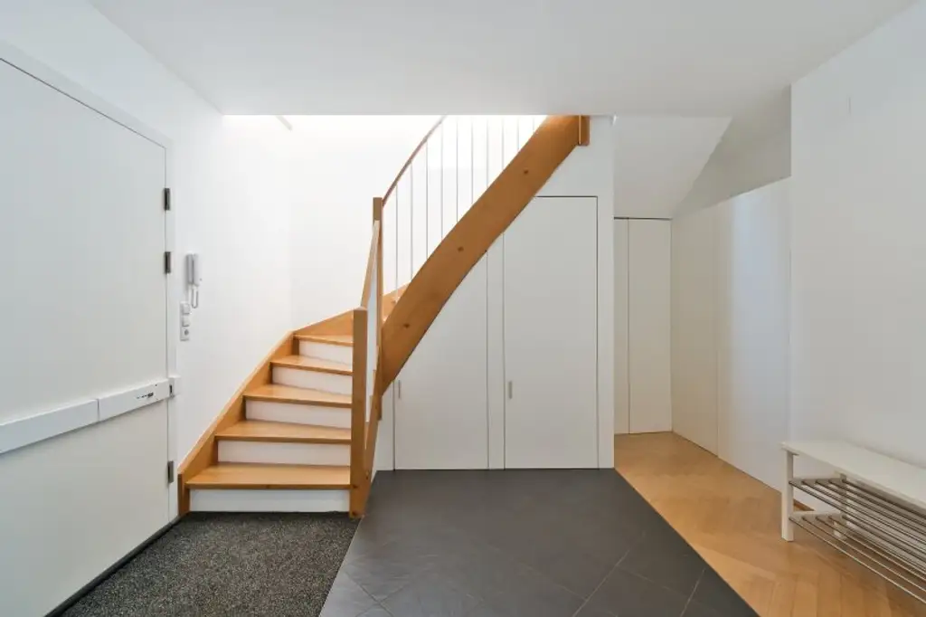 Panoramablick: Maisonette mit zwei Terrassen & 35m² Studio in der Josefstadt!