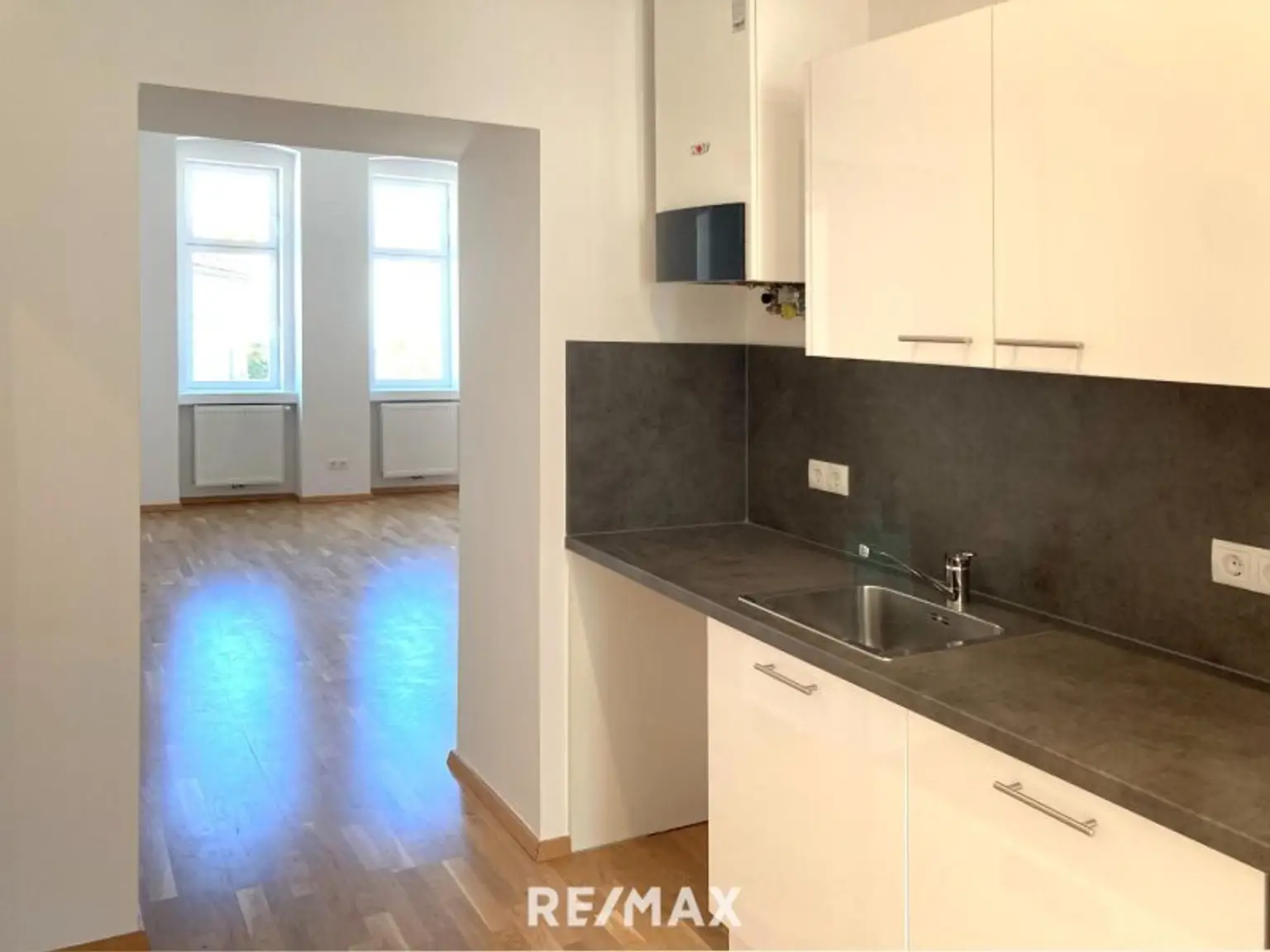 Perfekt geschnitten: Frisch sanierte 3-Zimmerwohnung in bester Lage in 1150 Wien