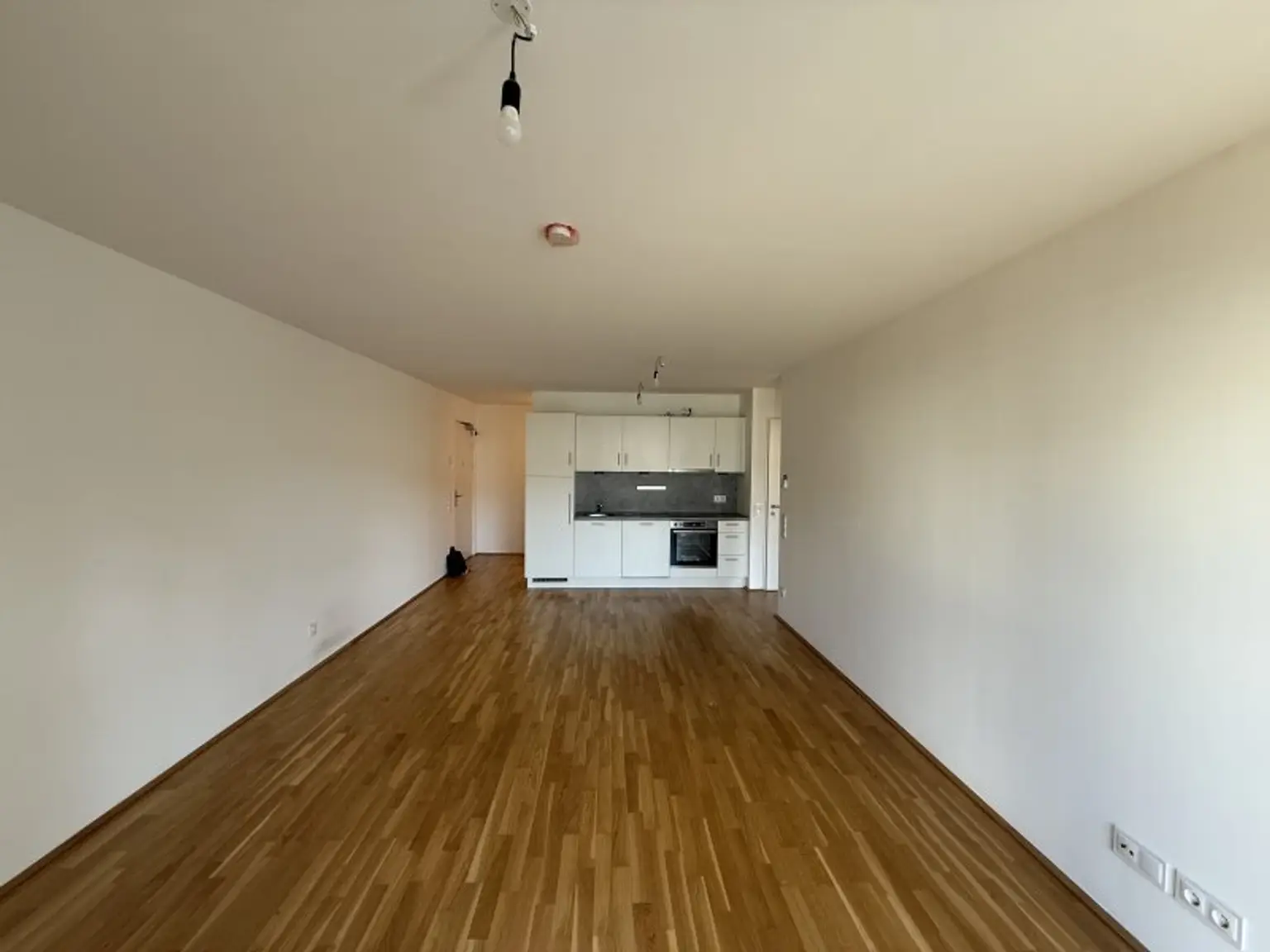 Ruhig aber doch zentral gelegene 3-Zimmer Wohnung in der Donaustadt - ab sofort verfügbar