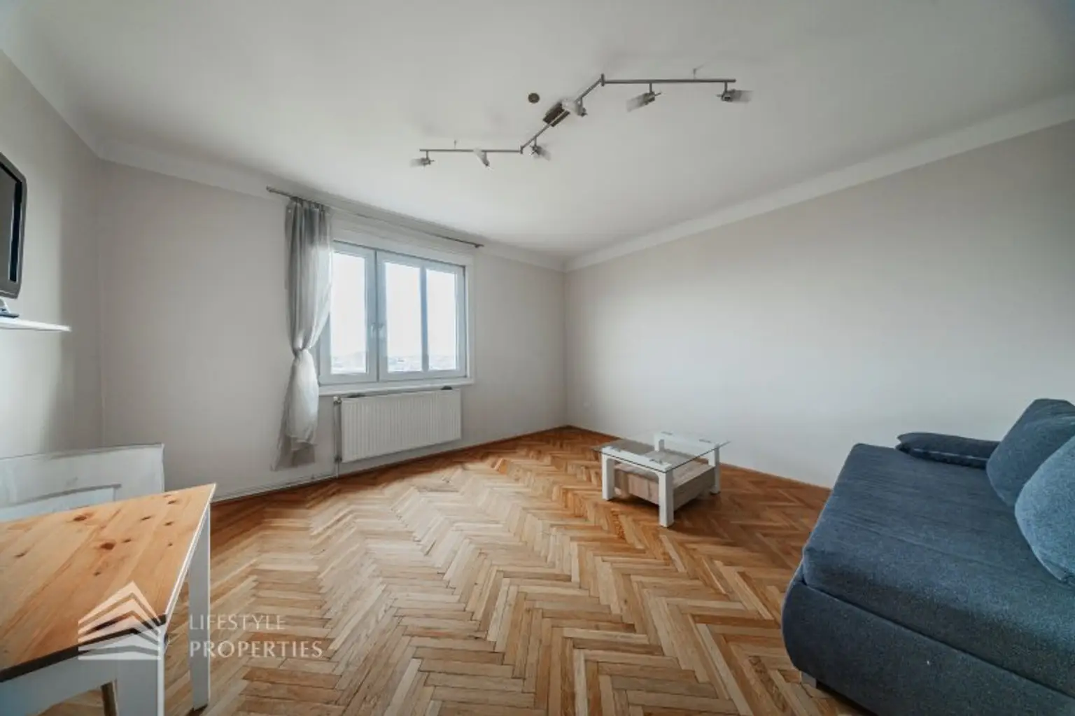 Helle 2-Zimmer Wohnung, Nähe Meiselmarkt