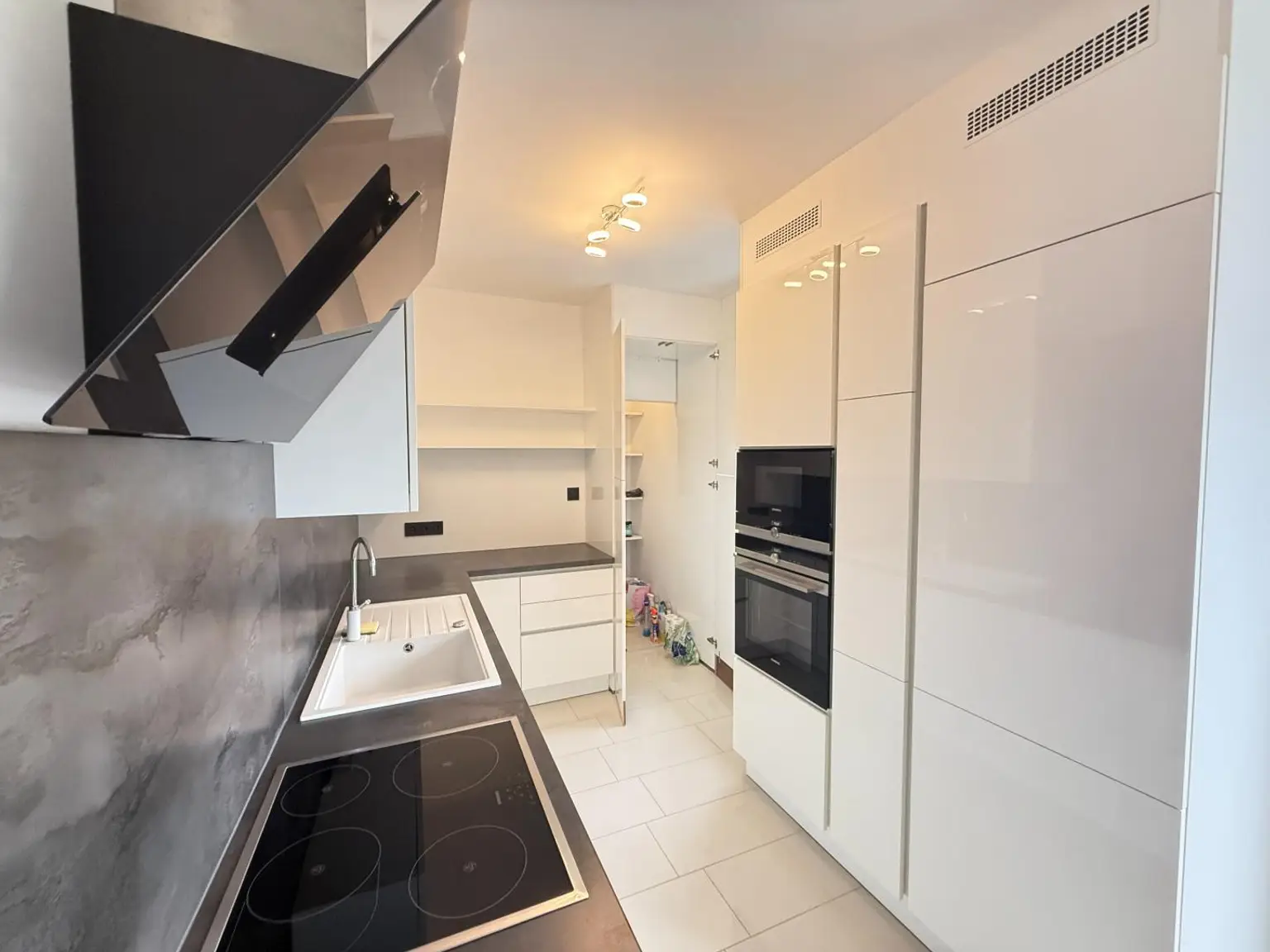 Koffer packen und einziehen