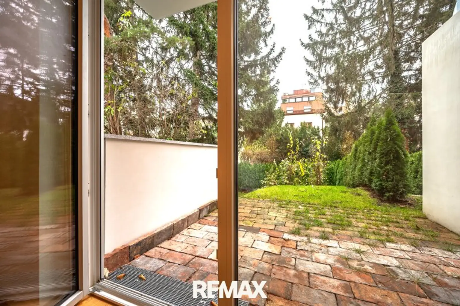 Ausgang auf die Terrasse