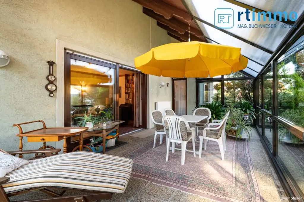 SCHÖNES FAMILIENHAUS mit Wintergarten und Garage in ruhiger Lage zu mieten!