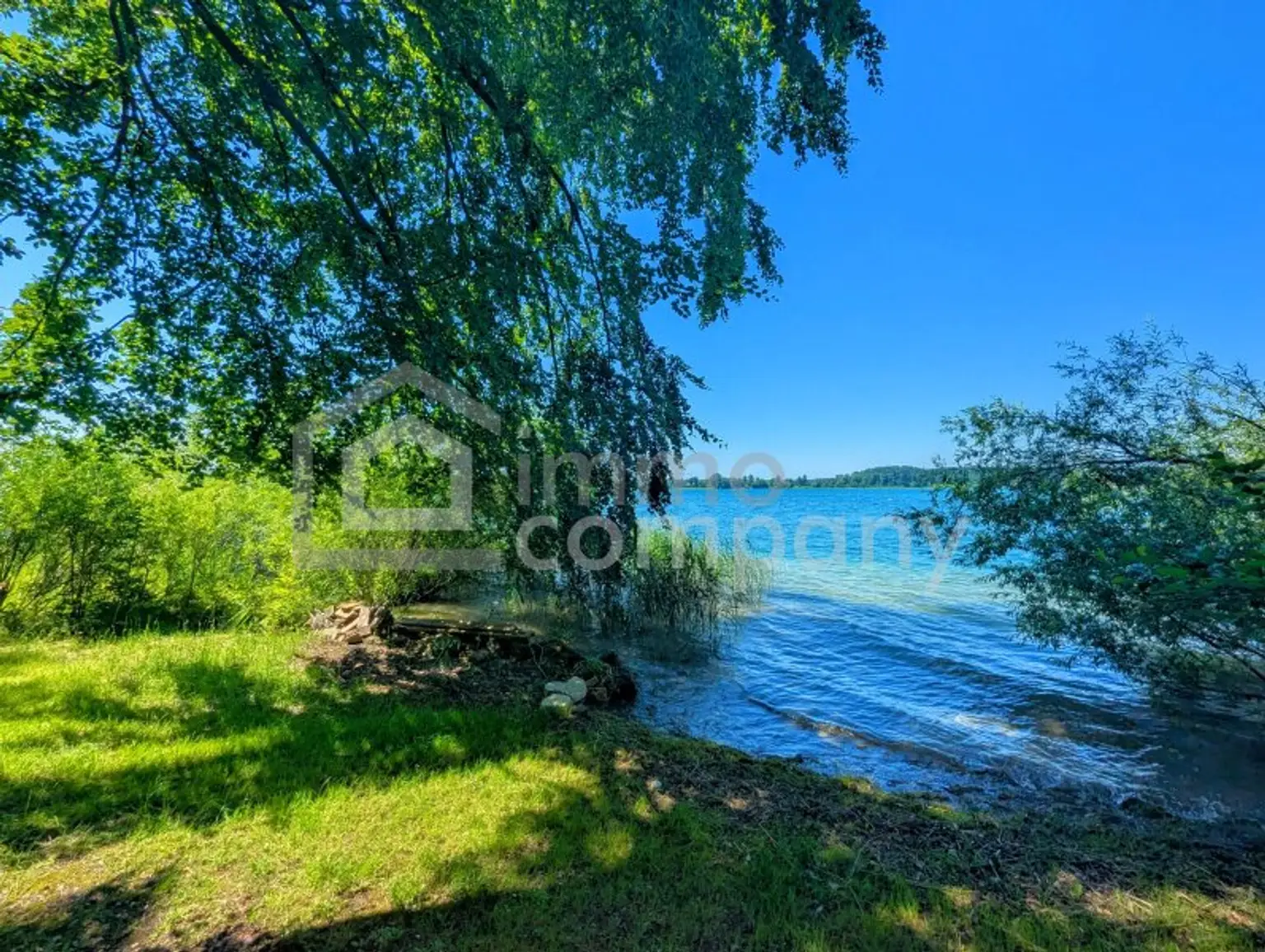 Traumhaftes Seegrundstück in Mattsee - 861m² pure Erholung in Salzburg!