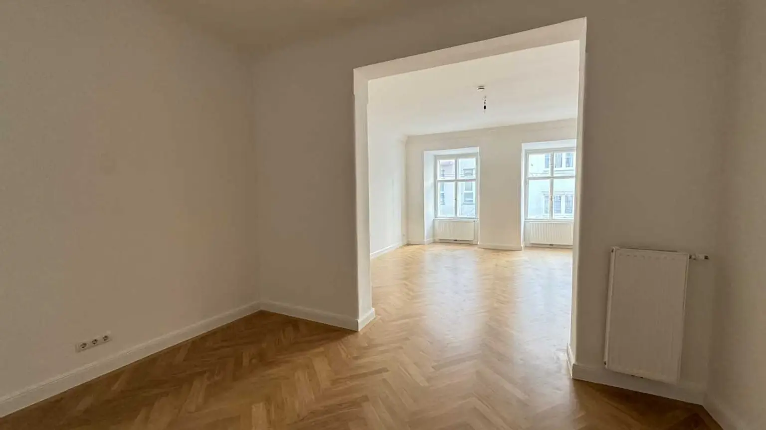 Schönes Altbaubüro in top Lage zu mieten!