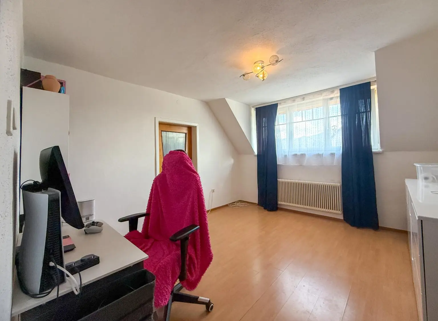 *** Gemeinschaftsprojekt oder Investment? Zwei Häuser, sechs Stellplätze, großes Grundstück in Toplage! ***