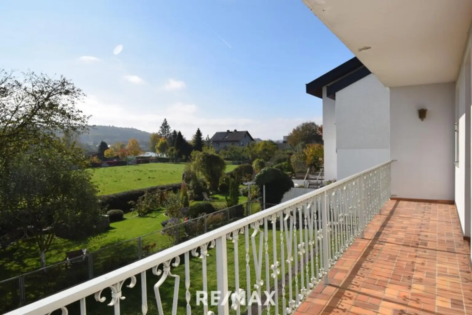 2 Balkone - Blick bis zur Donau