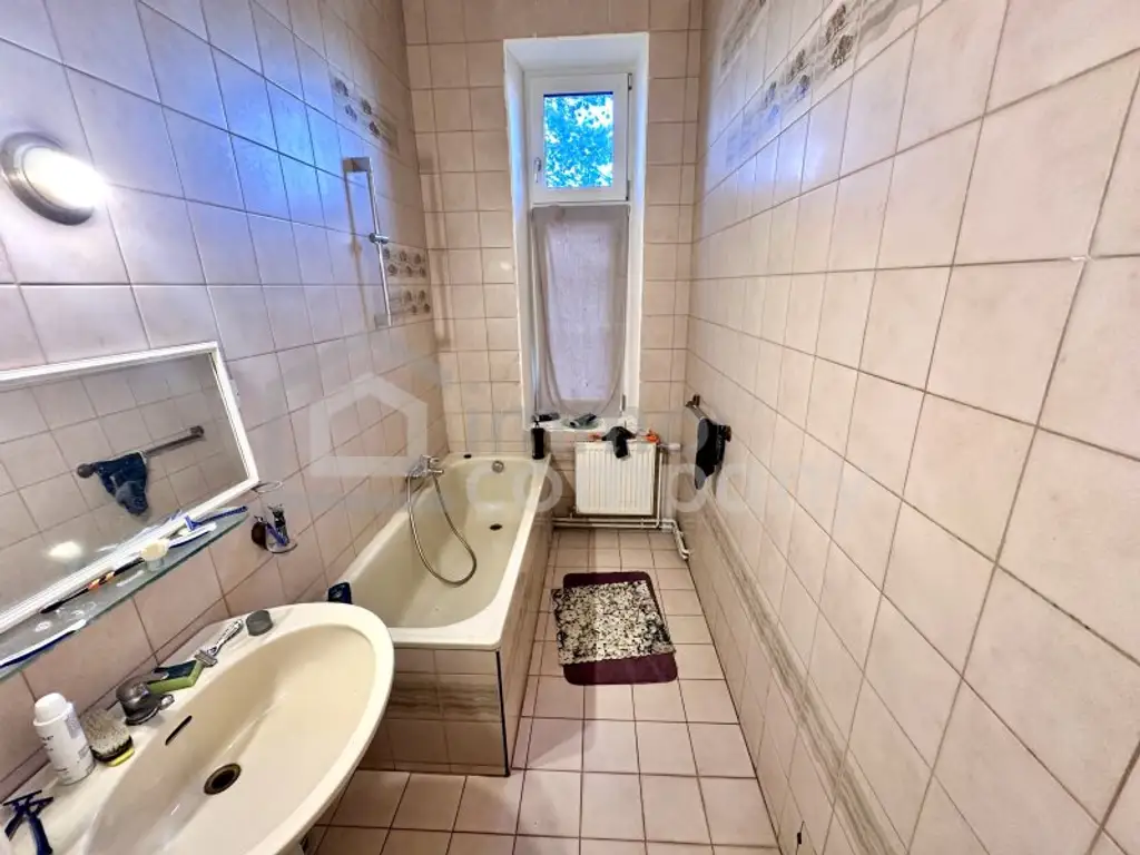 Attraktives Mehrfamilienhaus, Baugrund,  mit großem Potenzial