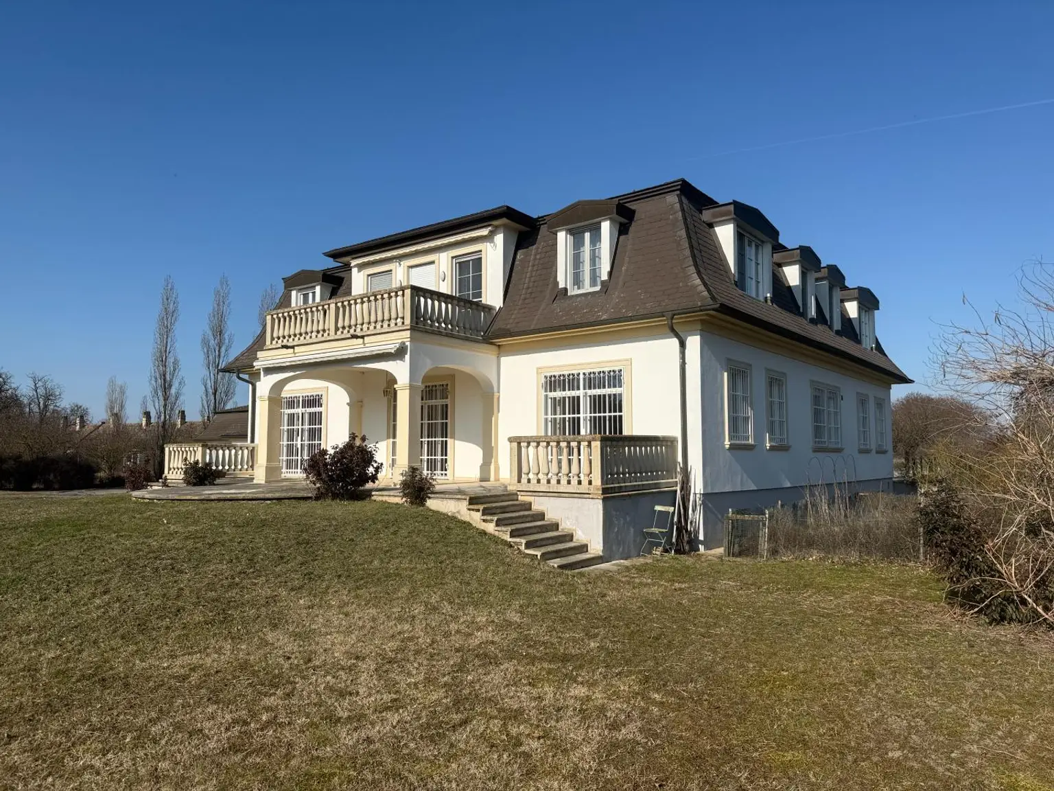 seitliche Haus Ansicht vom Garten