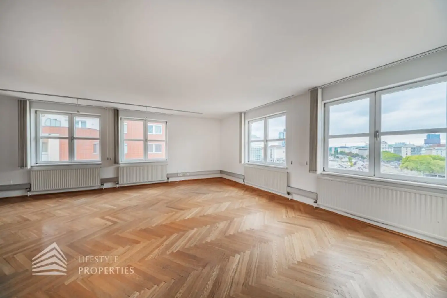 Erstbezug! Geräumiges 5-Zimmer Büro in Toplage