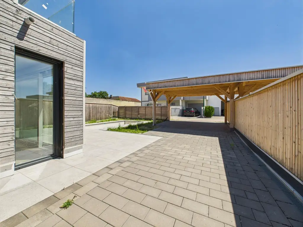 Luxus trifft Technik: Erstbezug mit hochwertiger Ausstattung, Smart Home & Salzwasserpool in Wels-West