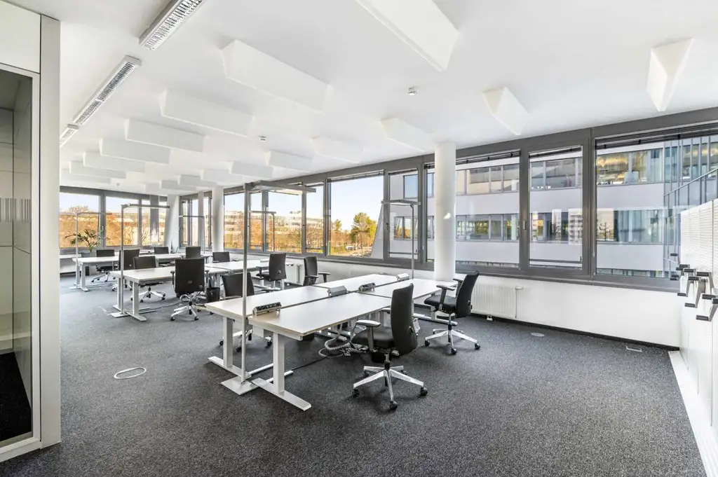 Top moderne & voll Ausgestattete Büroflächen in der Siemensstraße zu mieten!