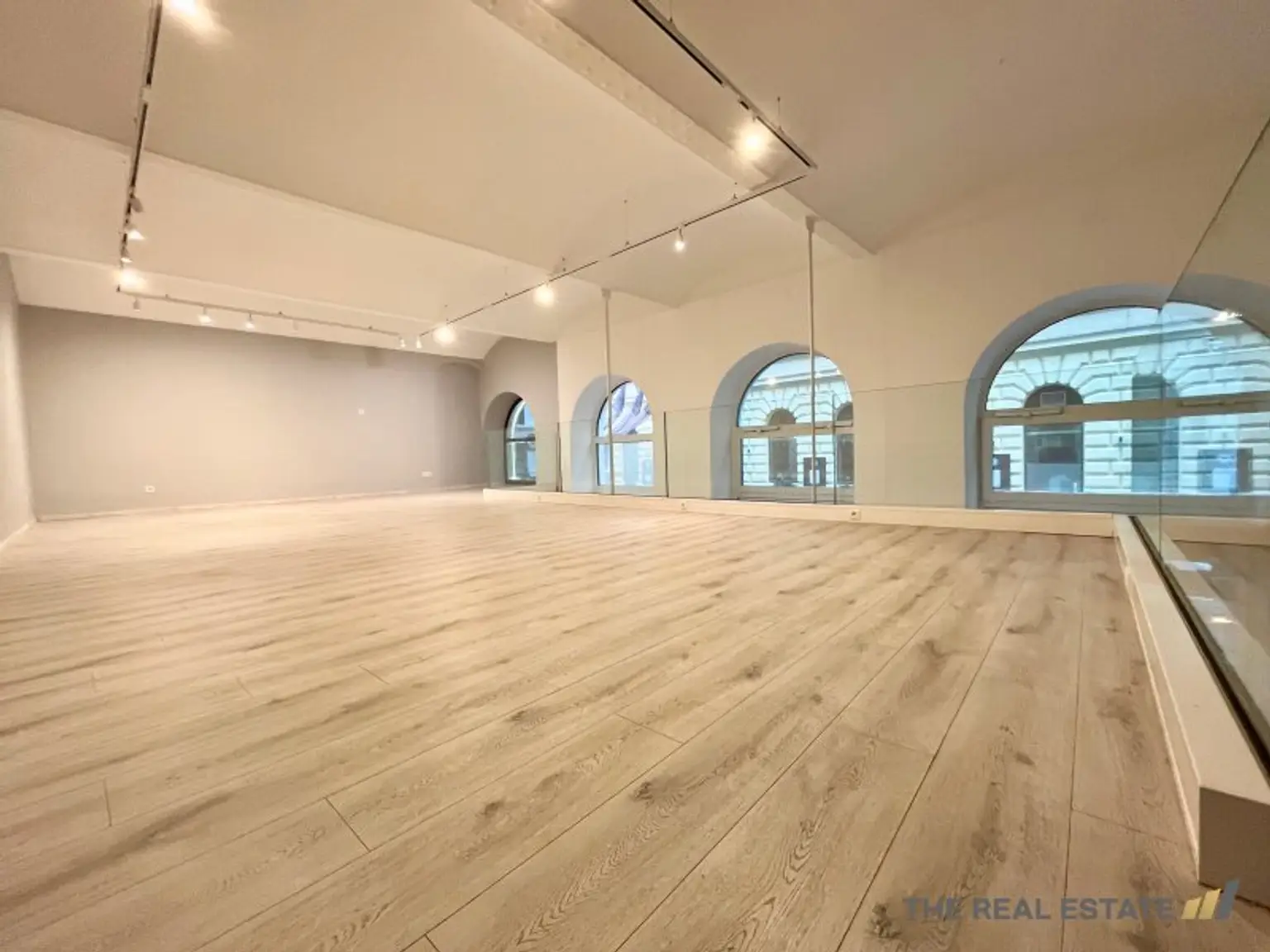 GESCHÄFTSKOKAL/BÜRO/PRAXIS/ATELIER NAHE PALAIS COBURG