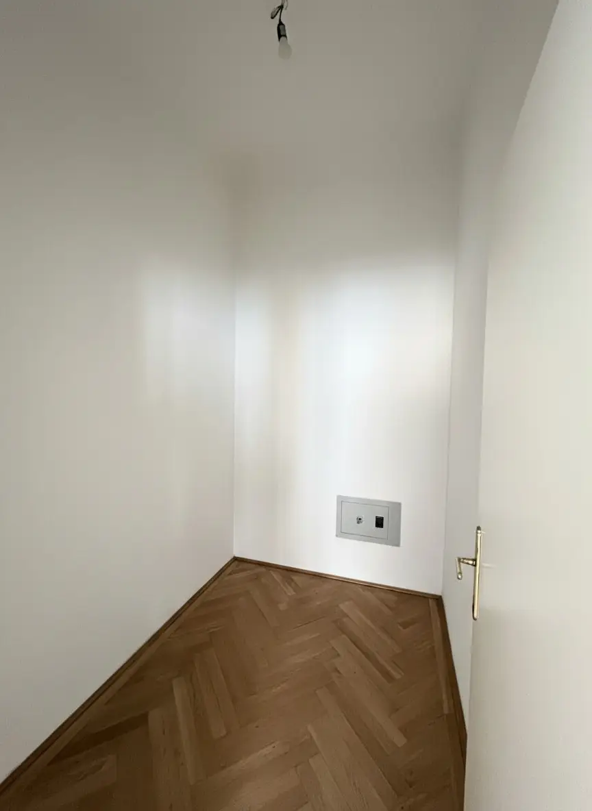 UNBEFRISTET: Ruhige, charmante Altbauwohnung im Herzen Wiens / Charming apartment in an old-style building in the heart of Vienna