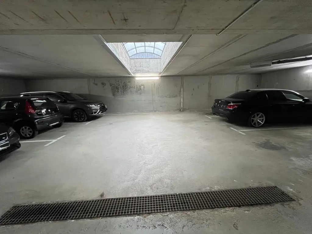 Moderne, gemütliche Wohnung mit Loggia und Tiefgaragenplatz