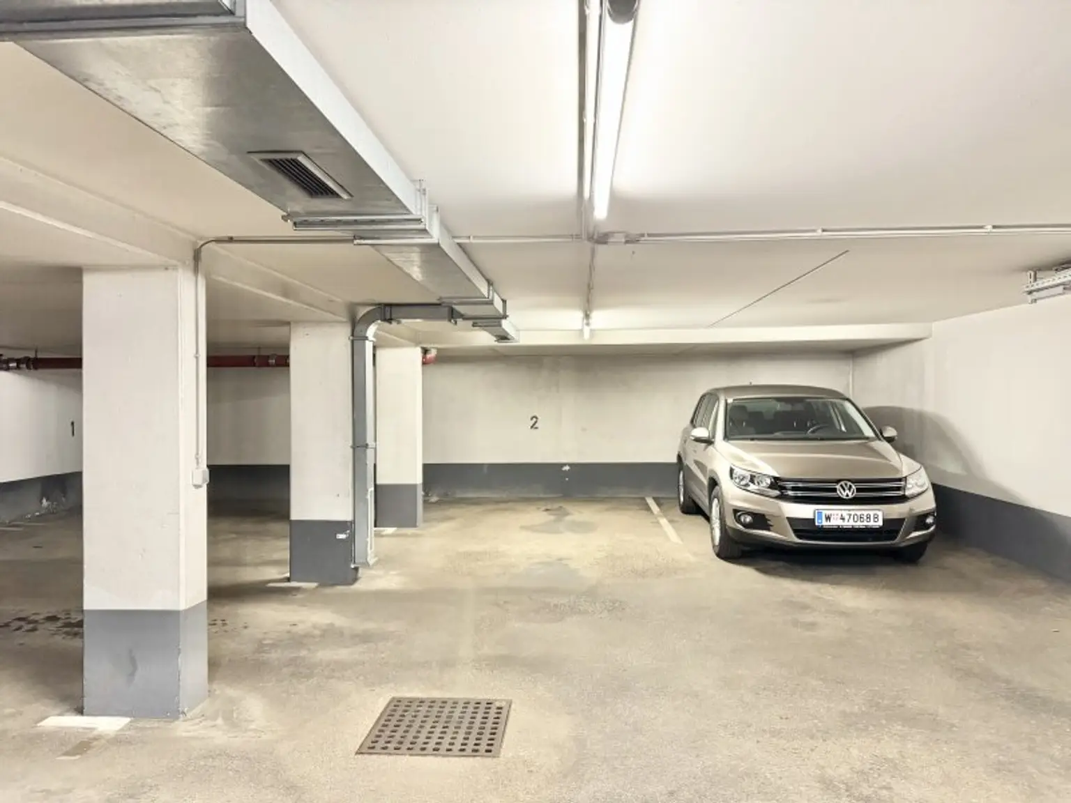 Helles, vollmöbliertes Studio in Ober St. Veit | Garagenstellplatz im Haus