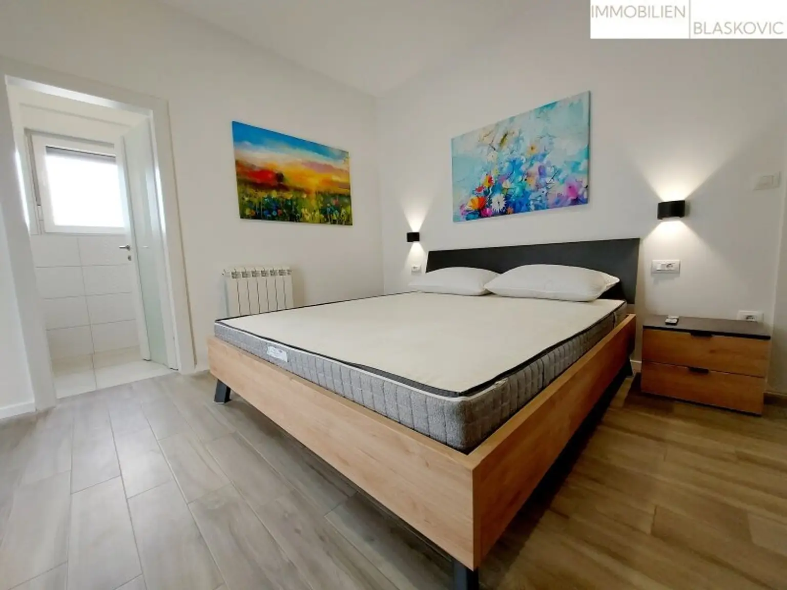 Sehr geräumige Villa mit Swimmingpool
