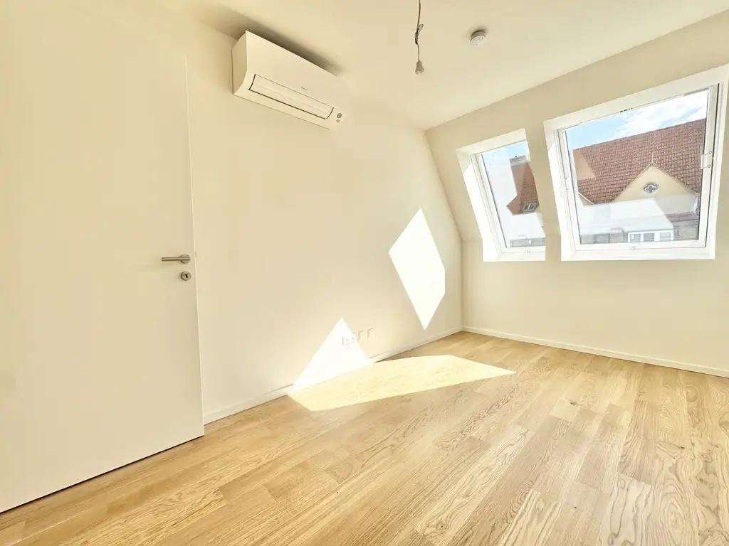 ÜBER DEN DÄCHERN WÄHRINGS | TOPLAGE NÄHE KUTSCHKERMARKT | EXKLUSIVE DACHGESCHOSSWOHNUNG MIT KLIMAANLAGE | TERRASSE | ERSTBEZUG