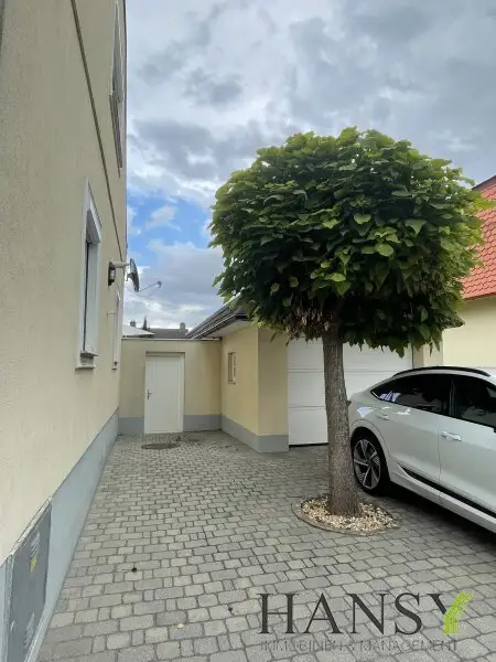 Traum Stilvilla in Tribuswinkel: Modernisiert mit Garten, Garage & 5 Zimmern!