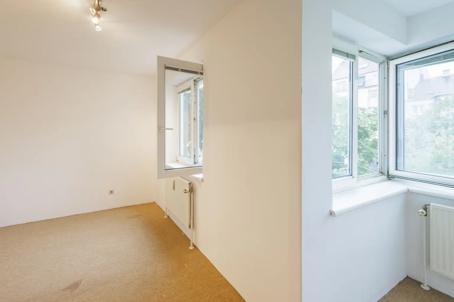 Ruhige 2-Zimmer-Wohnung mit Gartenblick und Garagenplatz