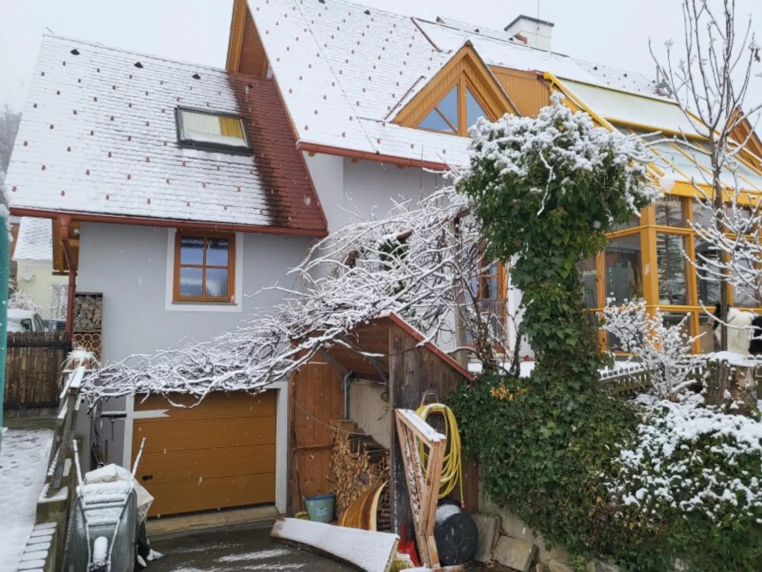 Neuwertiges Einfamilienhaus in Mortantsch: 6 Zimmer, Garten, 2 Terrassen, Top-Ausstattung!
