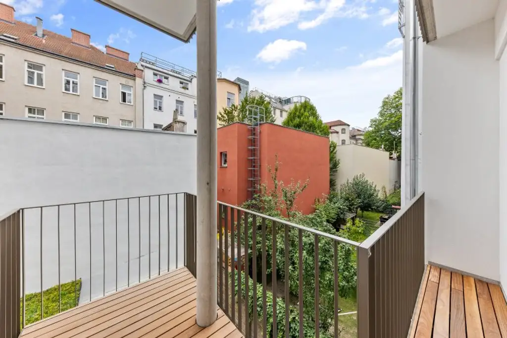 3-Zimmer-Altbaueigentumswohnung in generalsaniertem Altbau mit Balkon