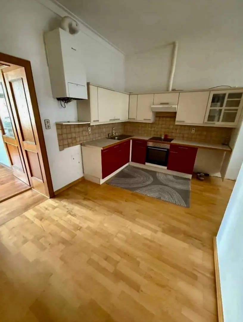 Charmante Altbauwohnung mit optimalem Grundriss – nur 50 m zur U4 Schönbrunn!