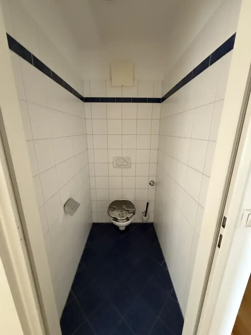 ZENTRALE LAGE! 2er WG taugliche Altbau Wohnung ++Videorundgang++