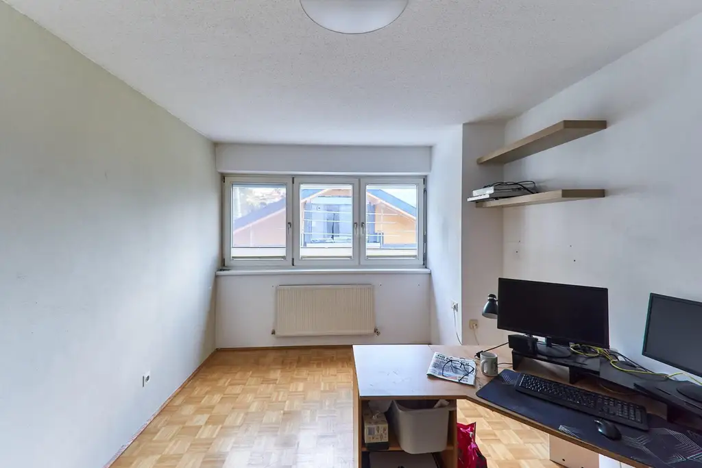 Zentrale 3-Zimmer-Wohnung in sonniger Süd-Ost-Lage mit Tiefgaragenplatz