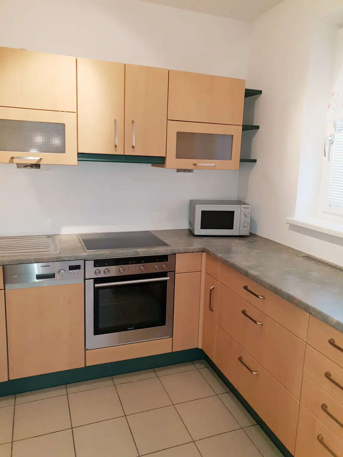 Möblierte 2 Zimmerwohnung mit Balkon zu vermieten!