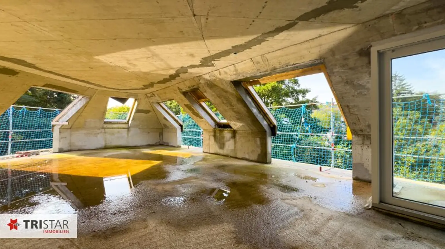 Investment am Wolfersberg · Architektur & Natur vereint! 18 Einheiten, 26 Garagenplätze, Dachgärten mit Pool – Waldpanorama !
