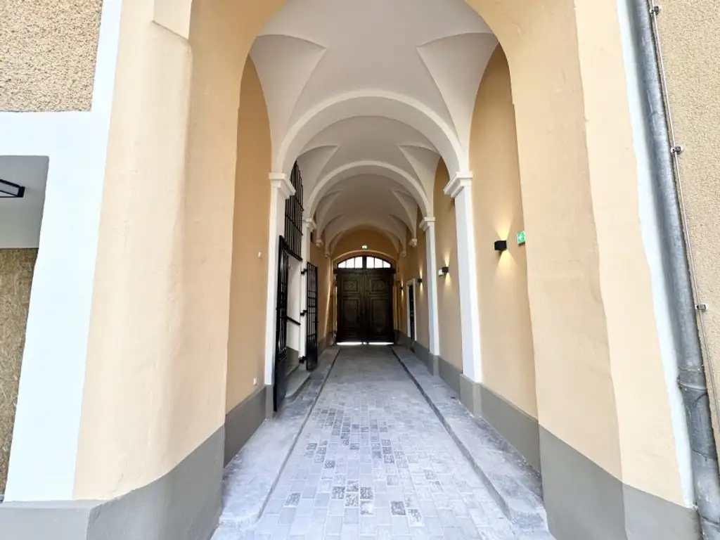 TOP Sanierte Wohnung im Dachgeschoss - Mit Schlossbergaussicht