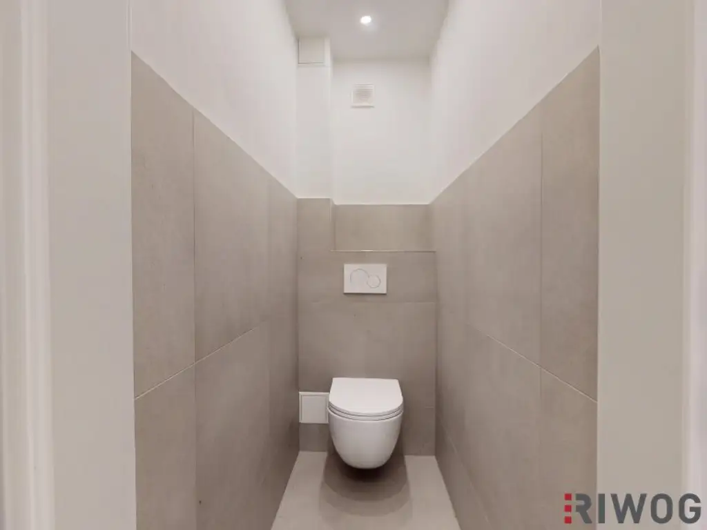 ERSTBEZUG nach Sanierung I Großzügige 2 Zimmer Wohnung mit geräumiger Küche und begehbaren Kleiderschrank I Augartennähe I Tischler Einbauküche inkl. Siemensgeräte I Gratis Miele Waschtrockner bei Kauf bis 31.12.25