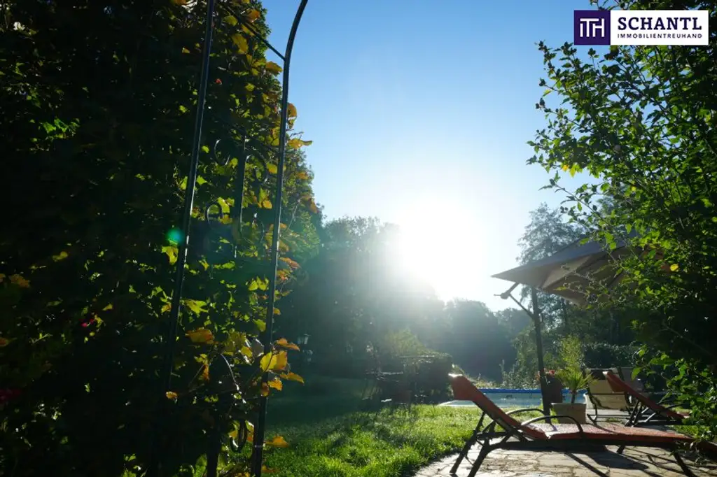 SENSATIONELLES JUWEL! Exklusiver Vierkanthof im Thermenland Steiermark – Wohnen, Reiten & Leben mit Pool und Natur!