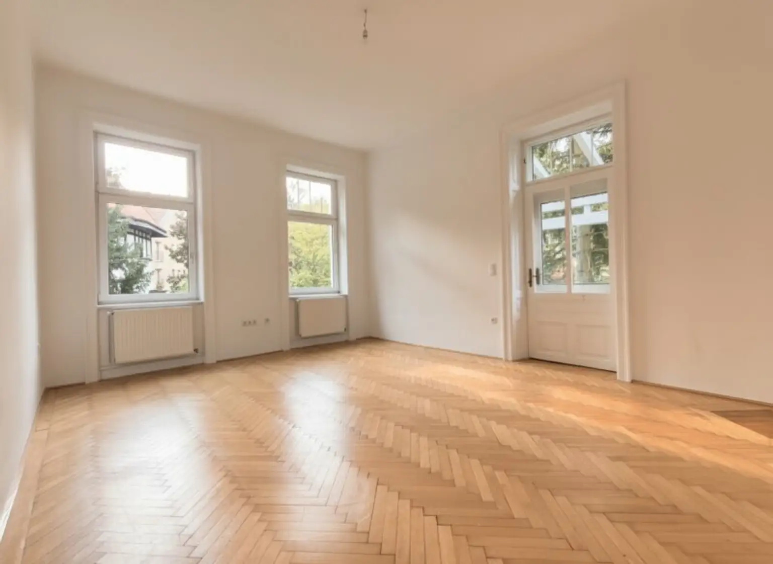 Stilvolle 2-Zimmer-Eigentumswohnung mit Balkon ins Grüne – 1130 Wien, nahe Lainzer Tiergarten