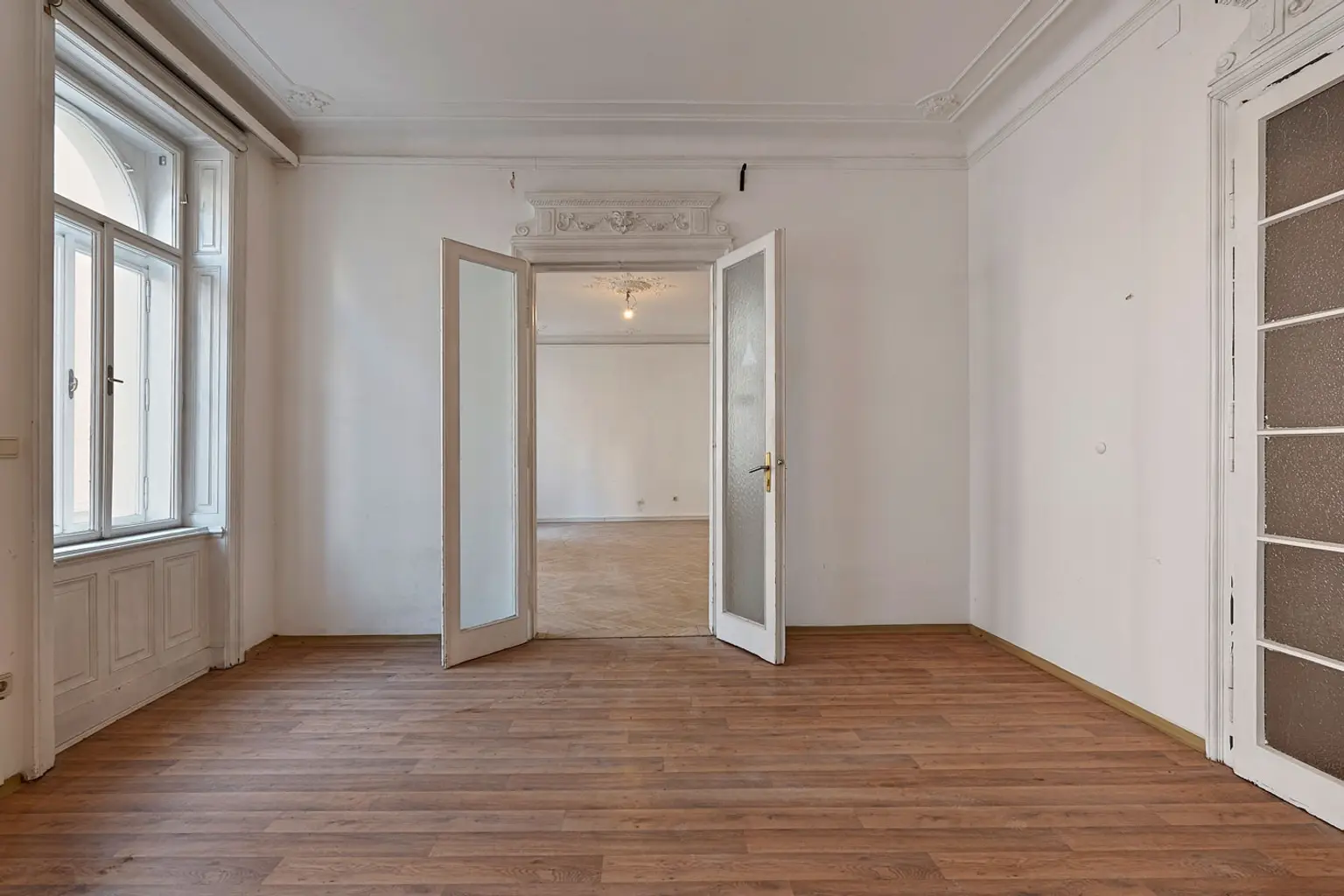 Altbaucharme mit großem Potenzial – 5-Zimmerwohnung im Herzen von Margareten