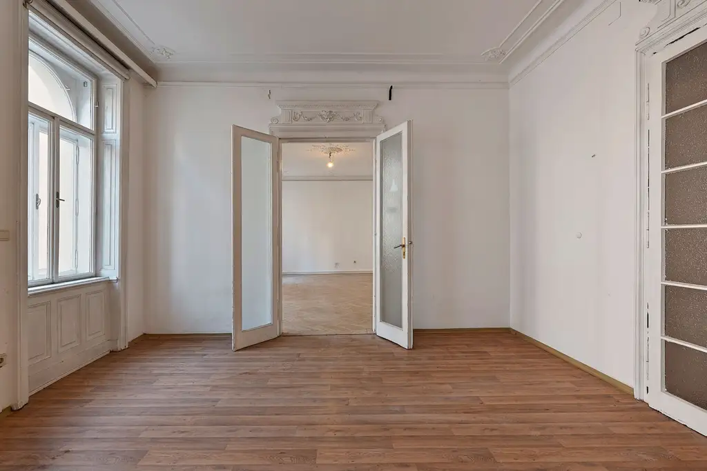 Altbaucharme mit großem Potenzial – 5-Zimmerwohnung im Herzen von Margareten