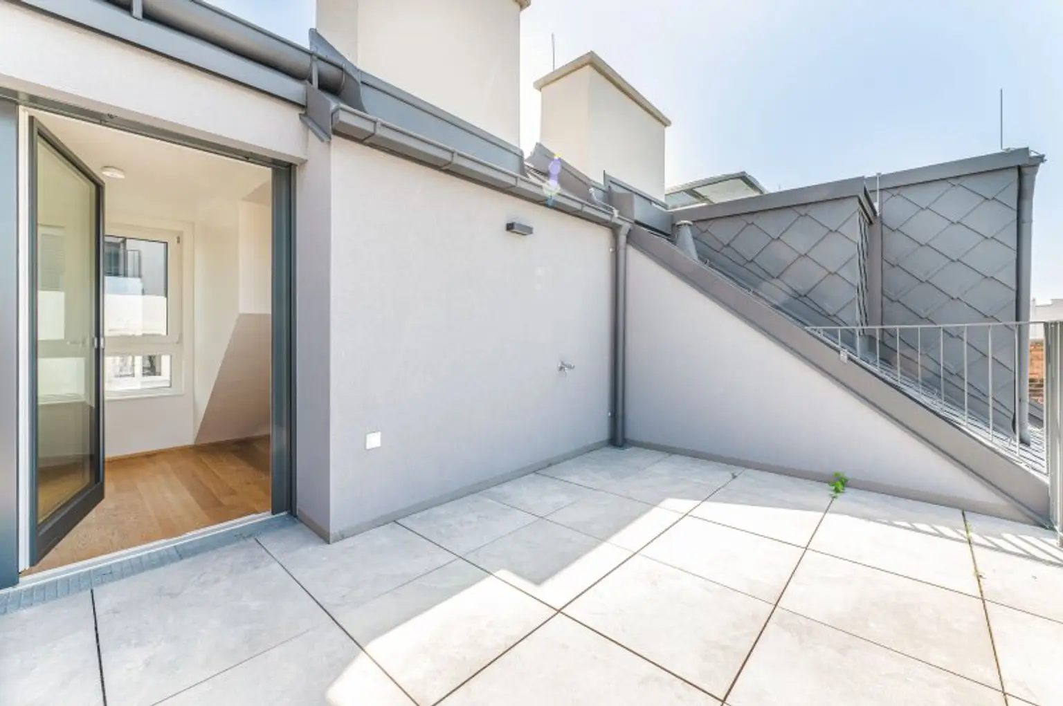 Nahe U3 Rochusgasse! 2-Zimmer-Maisonette mit exklusiver Dachterrasse zu vermieten!