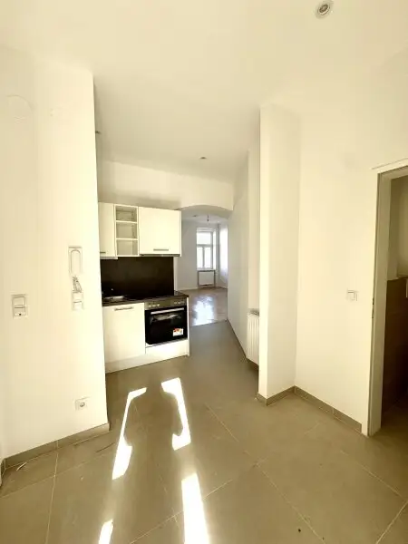 Erstbezugswohnung - Sanierte 2-Zimmer-Altbauwohnung in Toplage in 1150 Wien