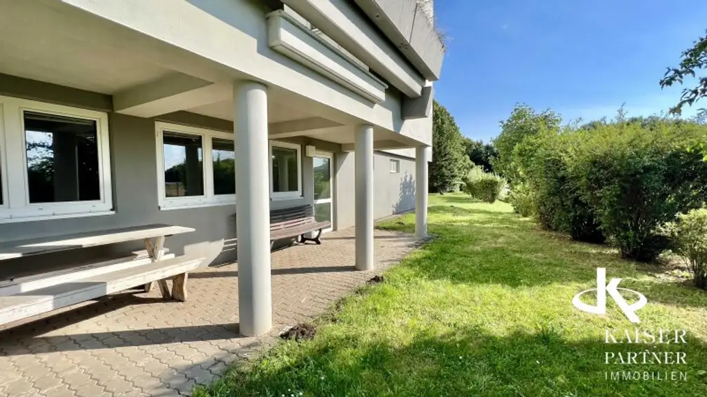 HELLE 3-ZIMMERWOHNUNG MIT LOGGIA IN GRÜNOASE!