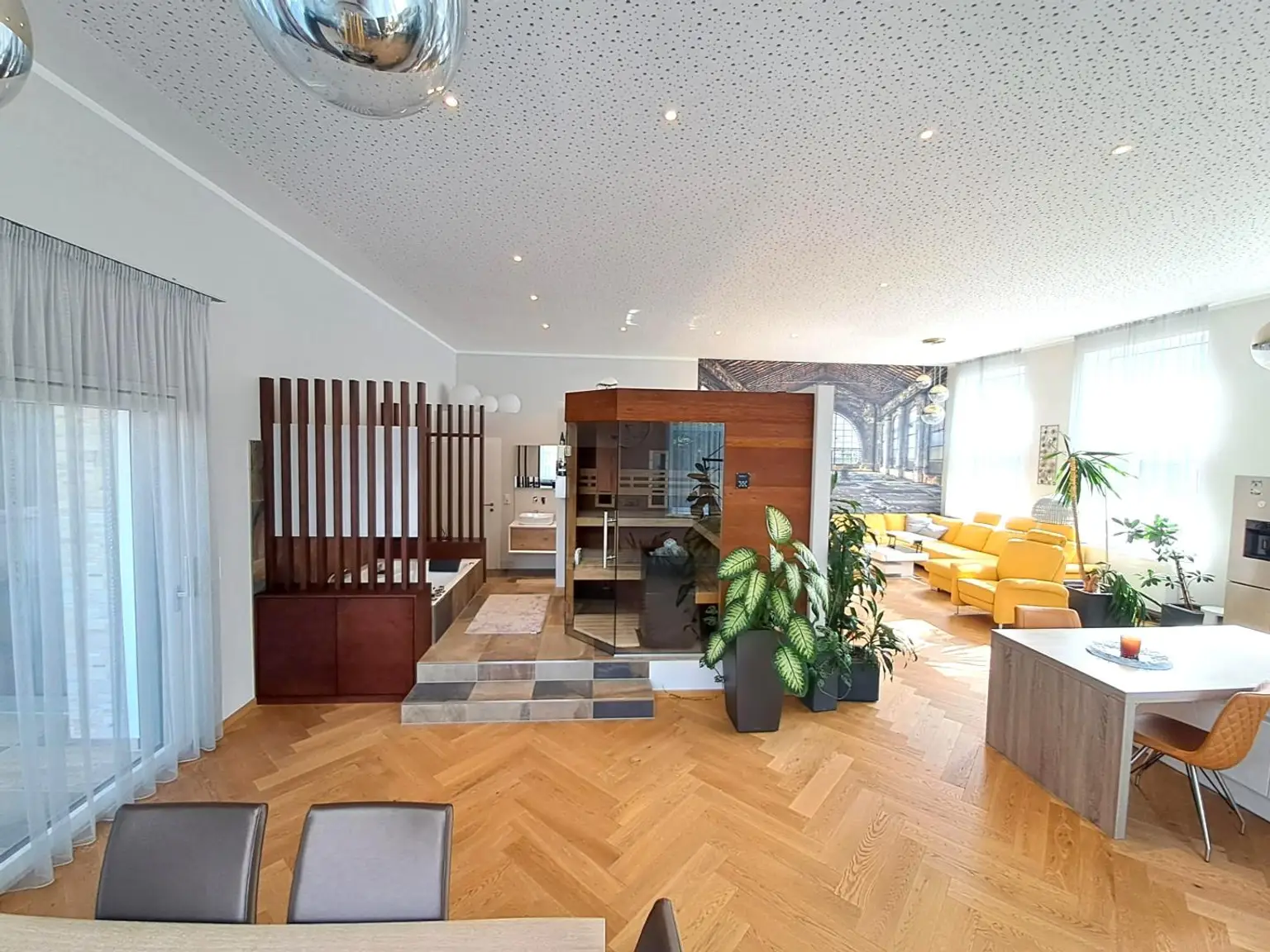 Verwirklichen Sie Ihren Traum! Exklusive Immobilie mit Terrasse, Sauna und Whirlpool