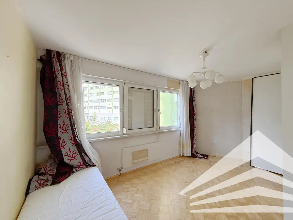 Sanierungsbedürftige 4,5 Zimmerwohnung mit 118 m² in Dornach - TG inklusive!