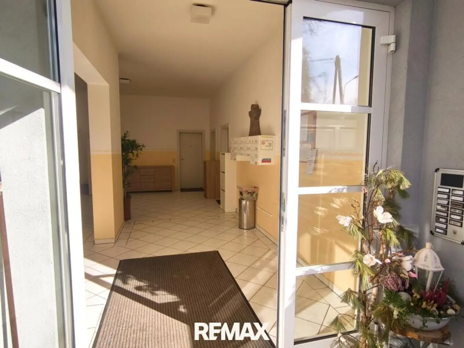 Eingangsbereich Liegenschaft