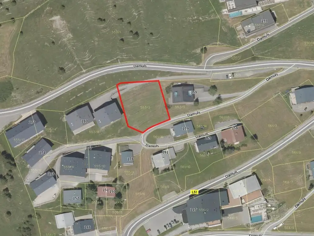 1.792 m² Baugrundstück mit Freizeitparadies direkt vor der Tür