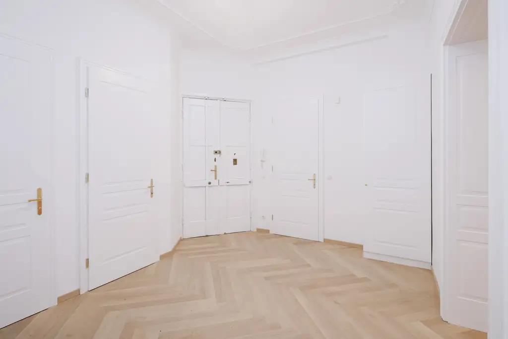 Stilvolle Altbauwohnung ca.107m² mit Balkon in Toplage 1070 Wien!