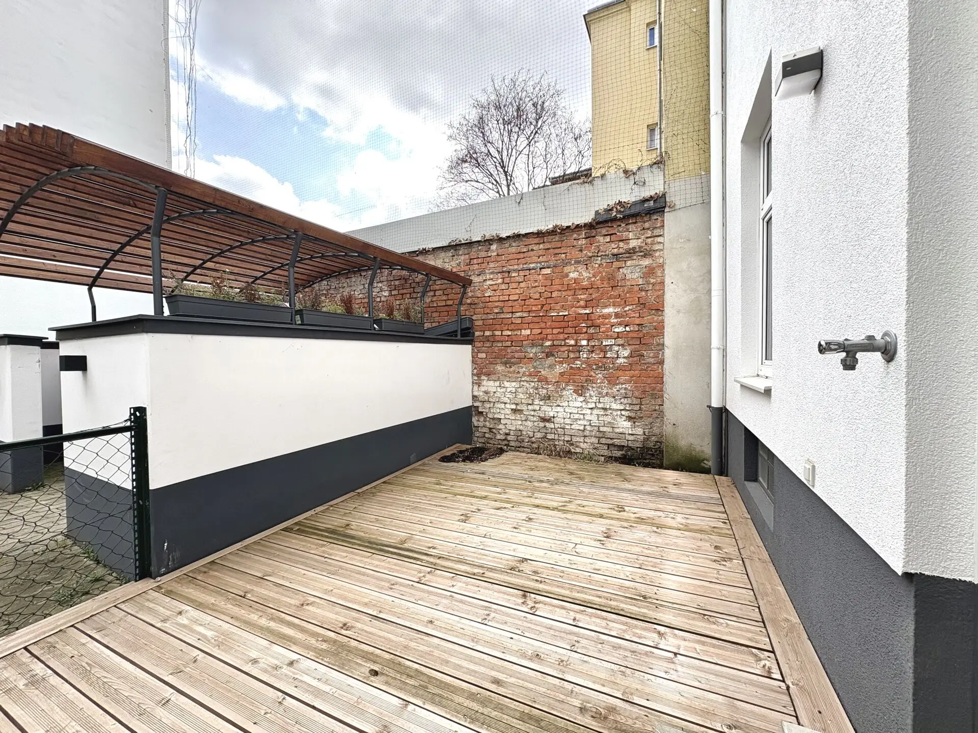 20250327_103200828_iOS